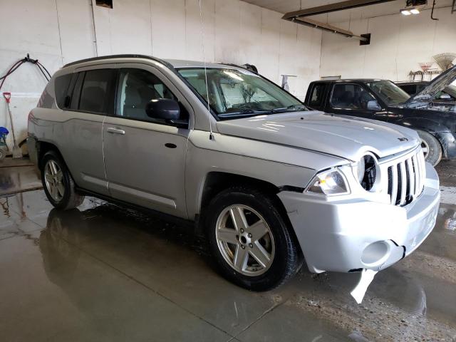 1J4NF1FB5AD640485 Jeep Compass Sport