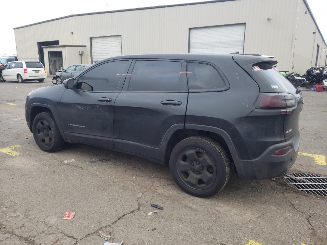 1C4PJMAB2EW268331 2014 Jeep Cherokee Sport