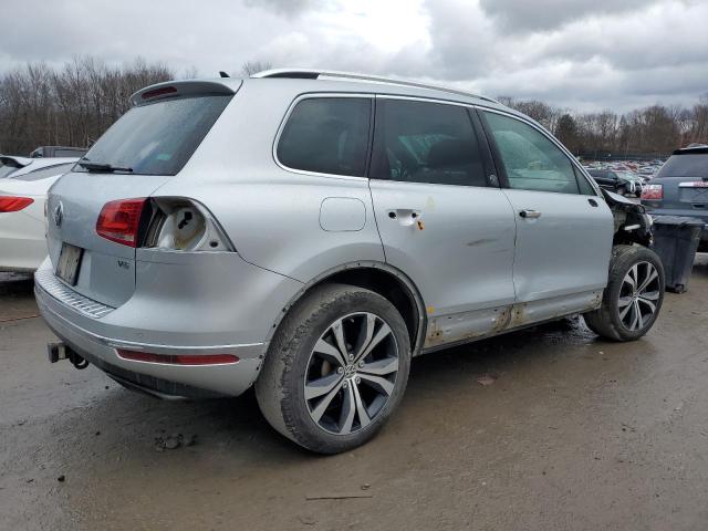 2017 VOLKSWAGEN TOUAREG WO WVGRF7BP8HD000983