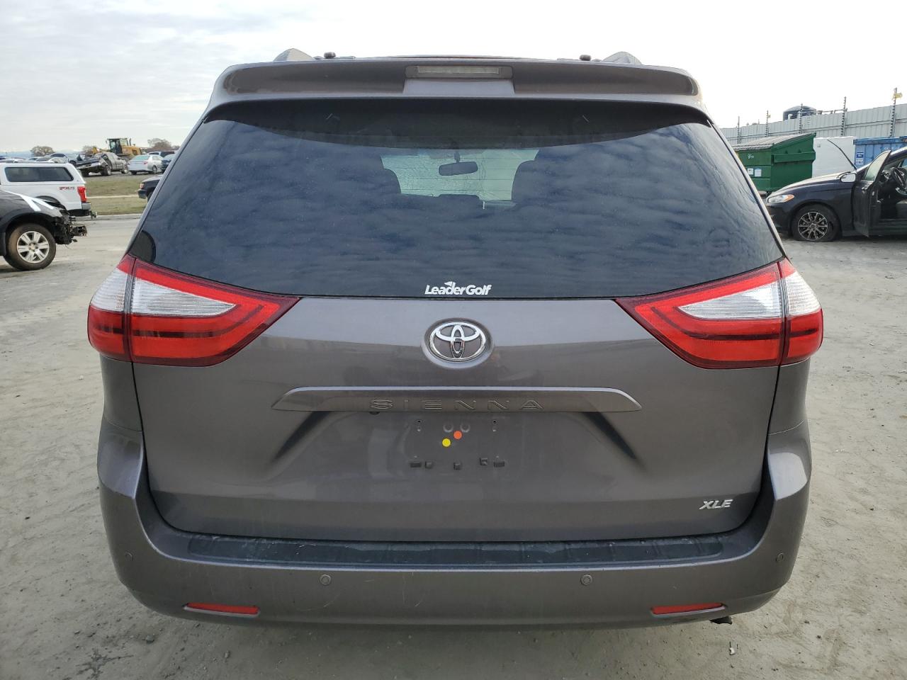 2015 Toyota Sienna Xle VIN: 5TDYK3DC1FS535346 Lot: 70137132