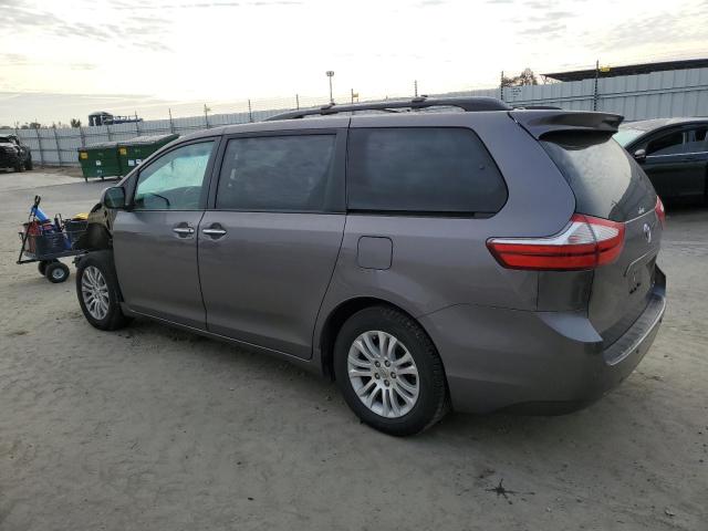 TOYOTA SIENNA XLE 2015 gray  gas 5TDYK3DC1FS535346 photo #3