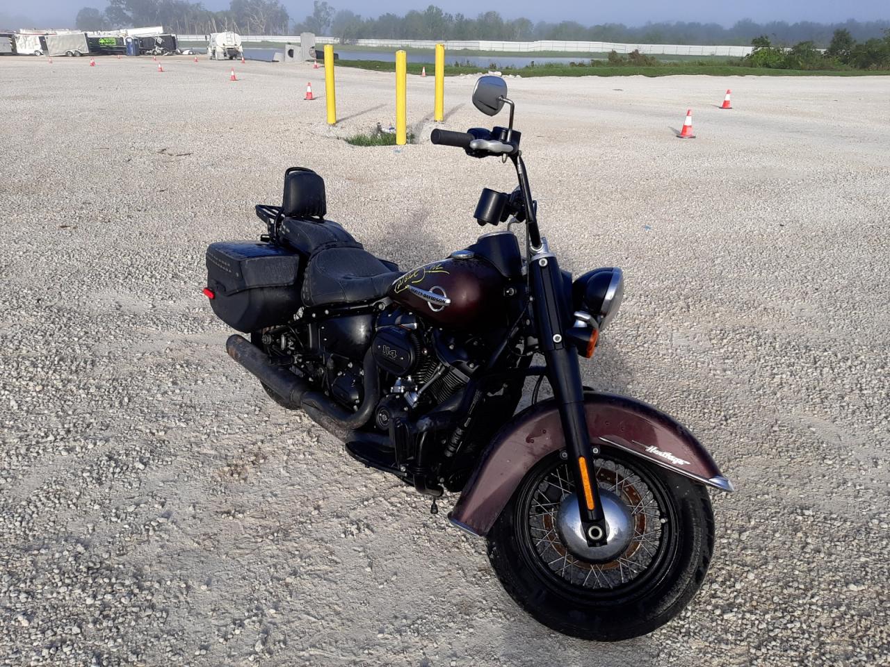 1HD1YBK15JC036974 HARLEY-DAVIDSON FLHCS HERI 2018