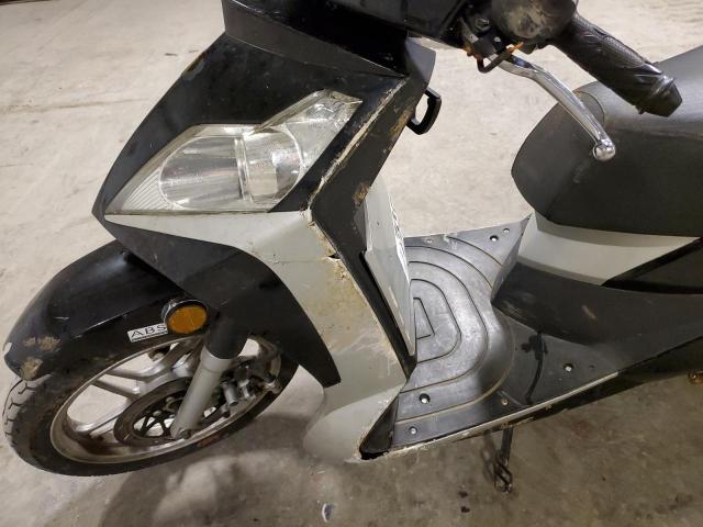 2010 VESPA 150 L5YTCKPA7A1148293