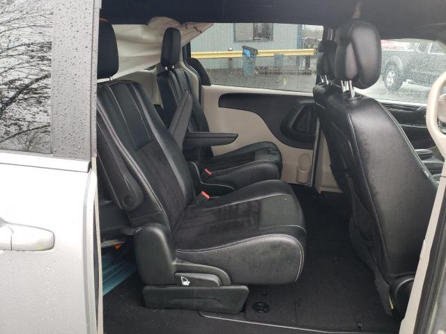 2C4RDGCG6JR241517 Dodge Grand Caravan Sxt