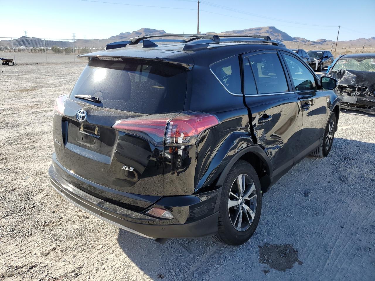 2T3WFREV7HW403448 2017 Toyota Rav4 Xle