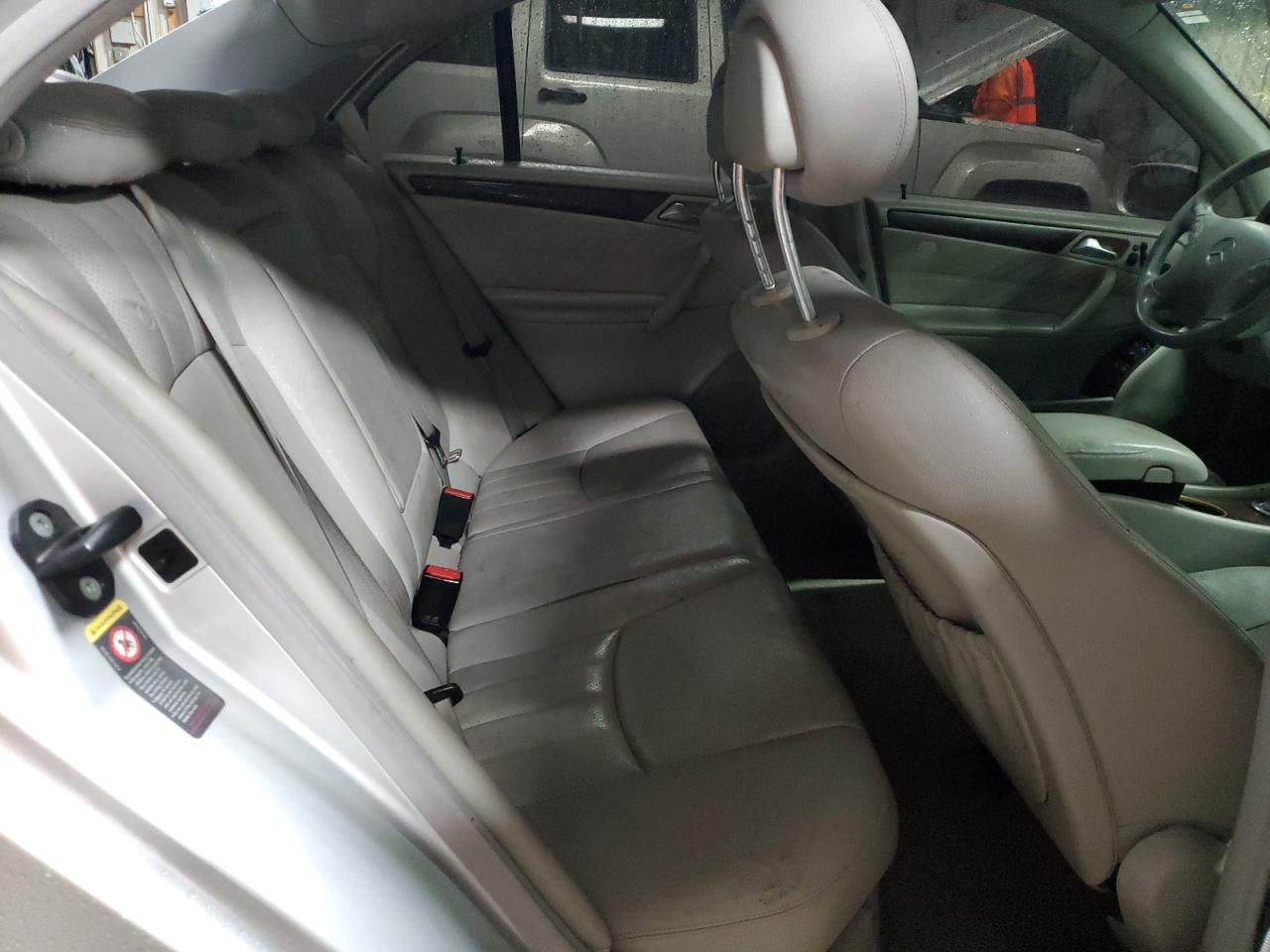 WDBRF64J55F586421 2005 Mercedes-Benz C 320