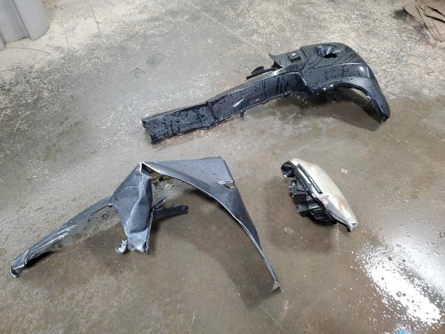 5Z62D0CT9BC404386 Suzuki EQUATOR BA