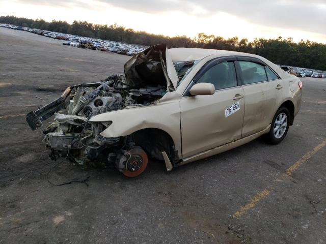 2011 Toyota Camry Base Золотой vin: 4T1BF3EK3BU138125