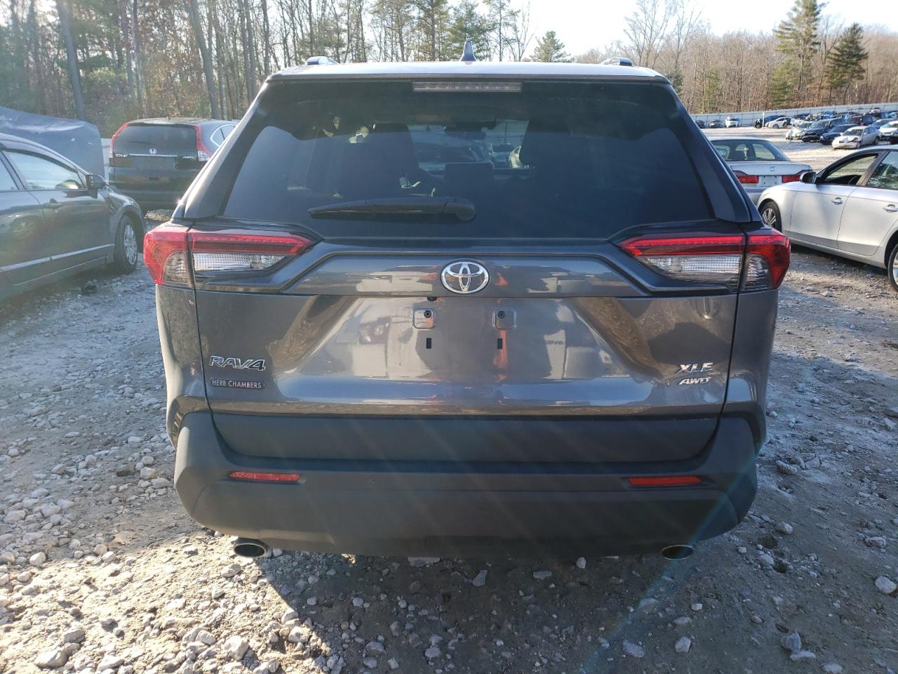 2T3A1RFV2MC222647 TOYOTA RAV4 2021