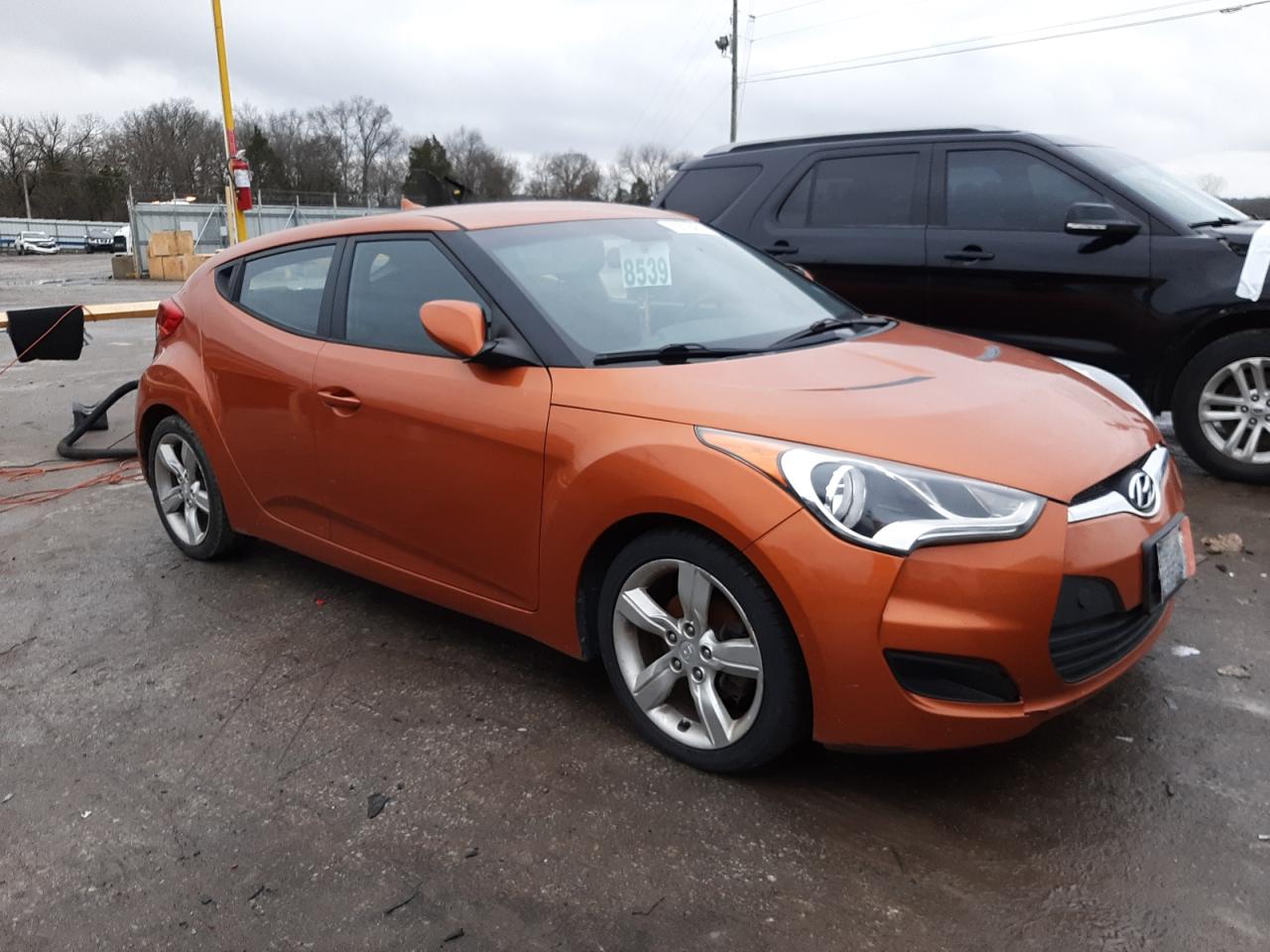 Lot #2077107417 2015 HYUNDAI VELOSTER