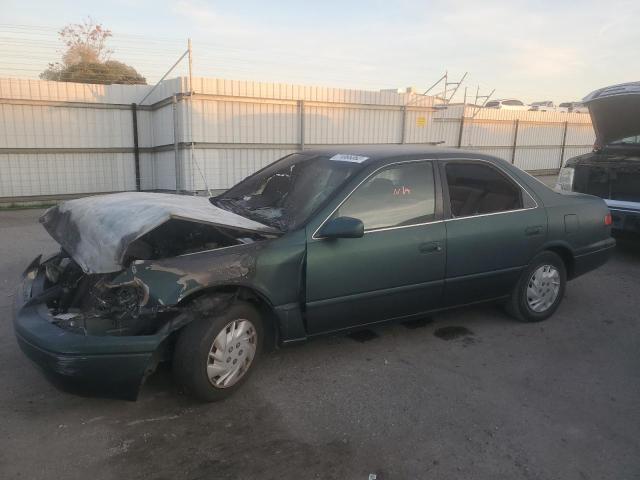 Salvage cars for sale from Copart Bakersfield, CA: 1998 Toyota Camry CE