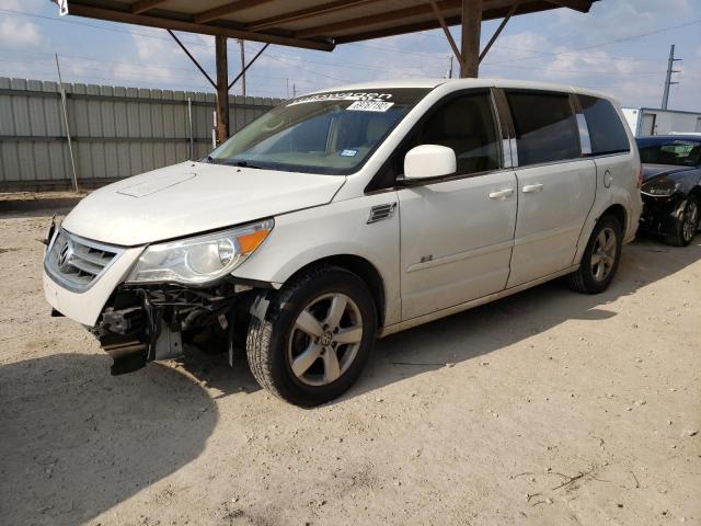 2010 Volkswagen Routan SE