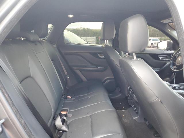 SADCJ2BN2HA096819 Jaguar F-pace Premium