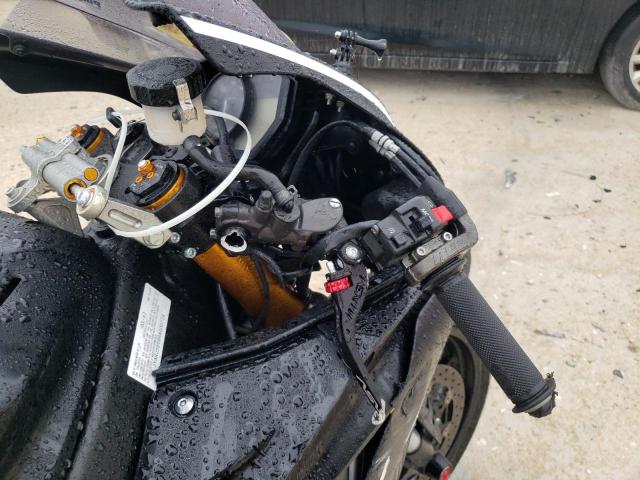 2017 YAMAHA YZFR6 C JYARJ28Y6HA000774