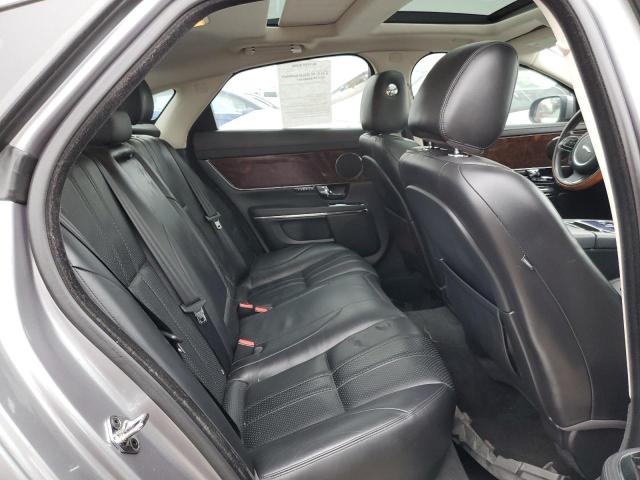 SAJWA1CB0CLV38325 Jaguar XJ
