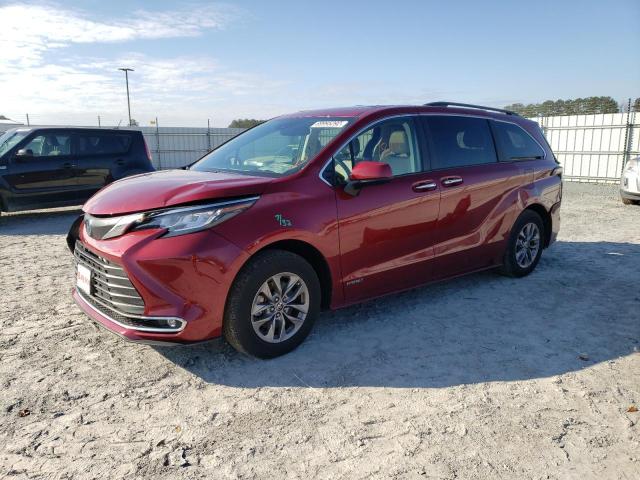 2021 Toyota Sienna XLE