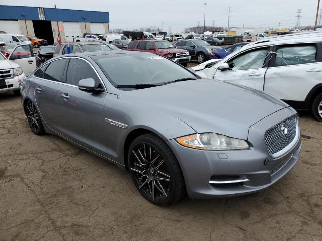 SAJWA1CB0CLV38325 Jaguar XJ
