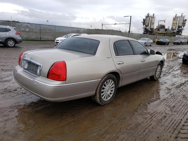 1LNHM82W73Y682819 Lincoln Town Car Signature