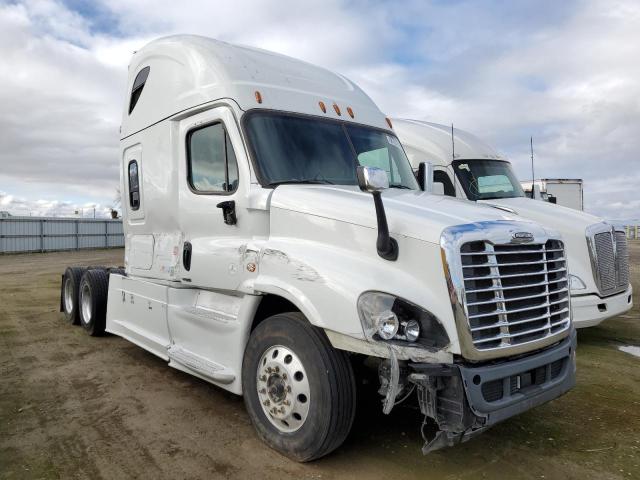 2016 Freightliner Cascadia 1 for sale in Fresno, CA