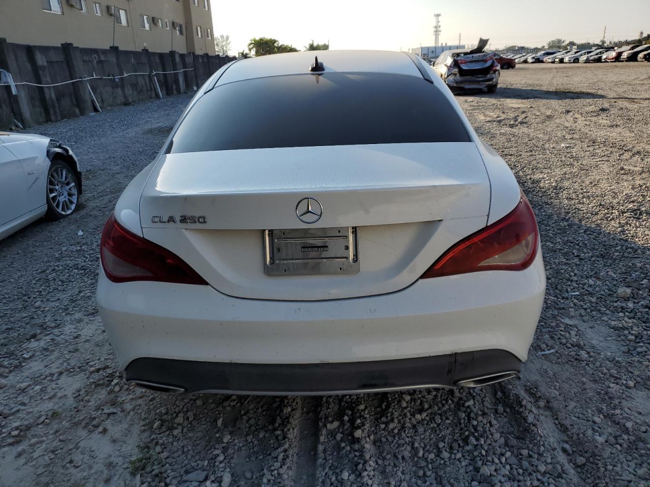 WDDSJ4EB6JN676759 2018 Mercedes-Benz Cla 250