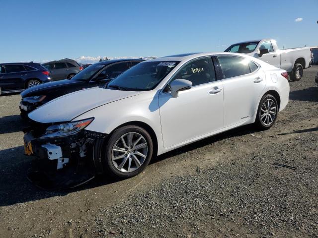 2017 Lexus ES 300h 