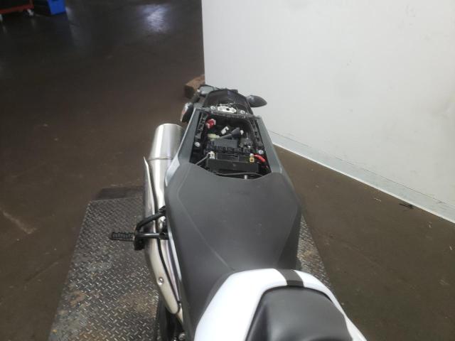 2020 KTM 890 DUKE R VBKTU9407LM800340