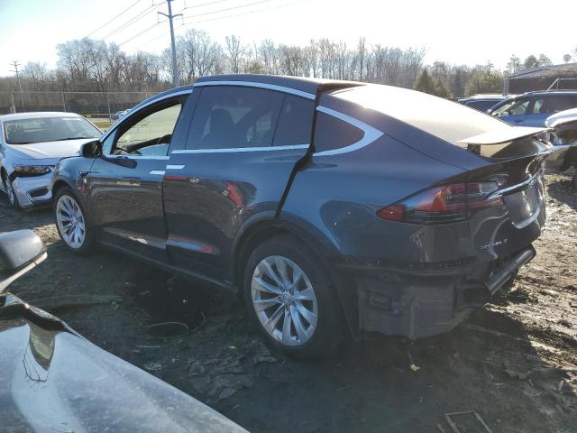 5YJXCBE22JF137844 Tesla MODEL X