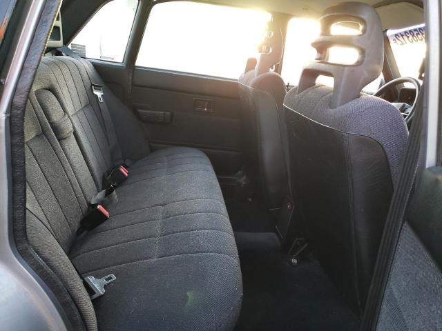 YV1AS8316P1488418 Volvo 240