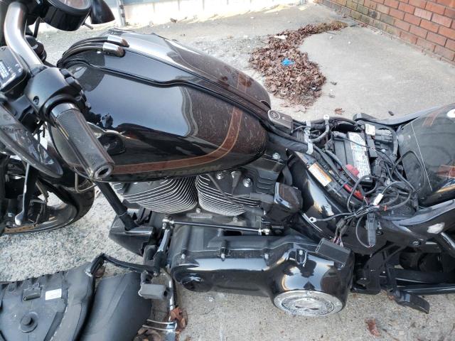 2016 HARLEY-DAVIDSON FXSE 1HD1TG928GB961600