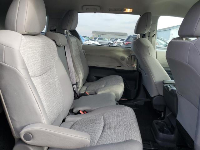 2021 TOYOTA SIENNA LE - 5TDKRKEC2MS043142