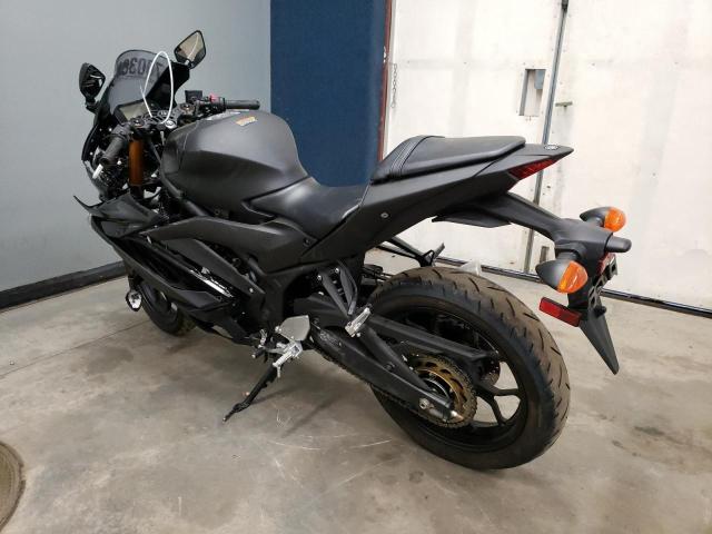 2019 YAMAHA YZFR3 A MH3RH18Y6KK001596