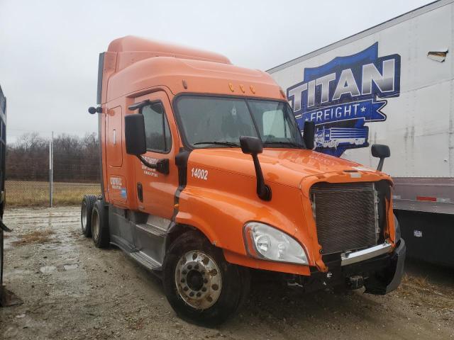 Salvage cars for sale from Copart Columbia, MO: 2014 Freightliner Cascadia 1