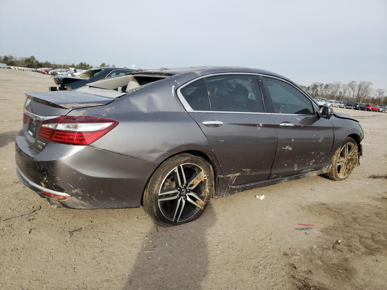 1HGCR3F97HA005228 HONDA ACCORD 2017