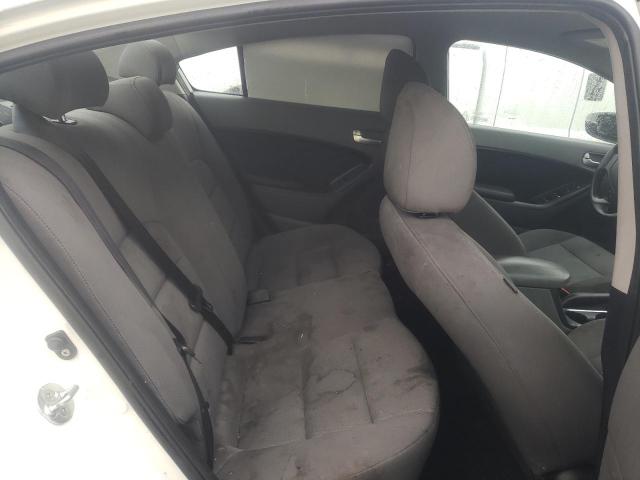 3KPFK4A7XHE021660 KIA FORTE LX