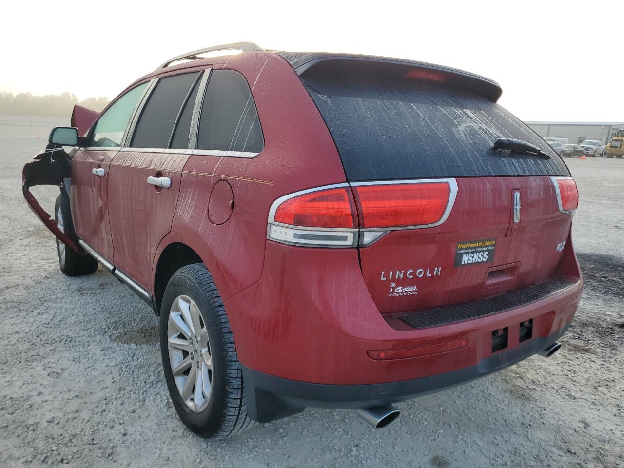 2013 Lincoln MKX - Image 2