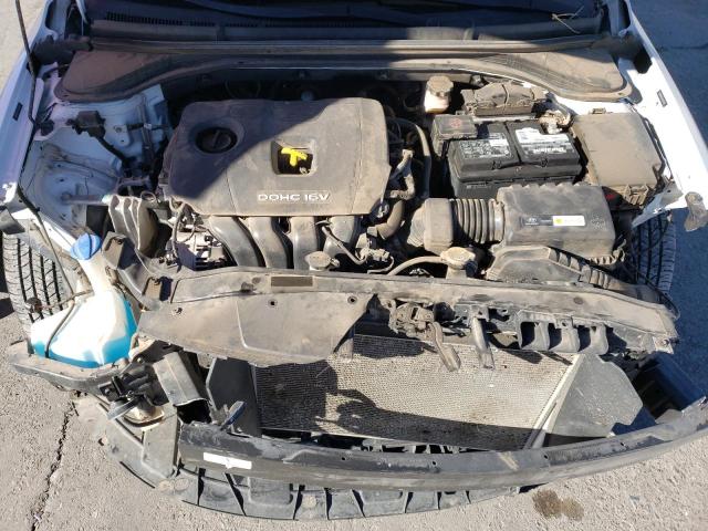 5NPD84LF4JH257040 Hyundai ELANTRA SEL