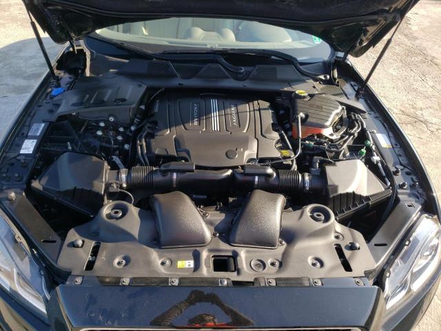2017 JAGUAR XJ SAJWA1C77H8W04035