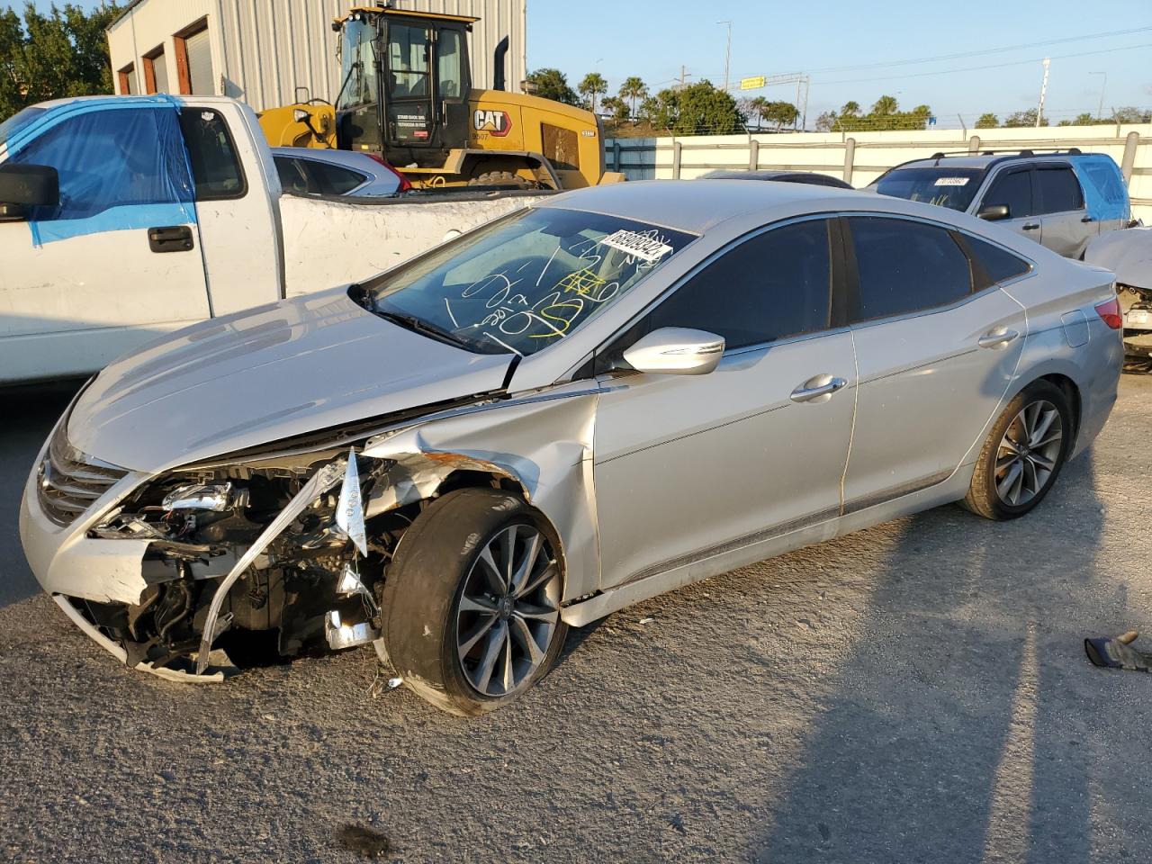 KMHFG4JG8HA581936 HYUNDAI AZERA 2017