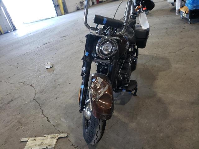 2019 HARLEY-DAVIDSON FLHC 1HD1YAJ21KB056778