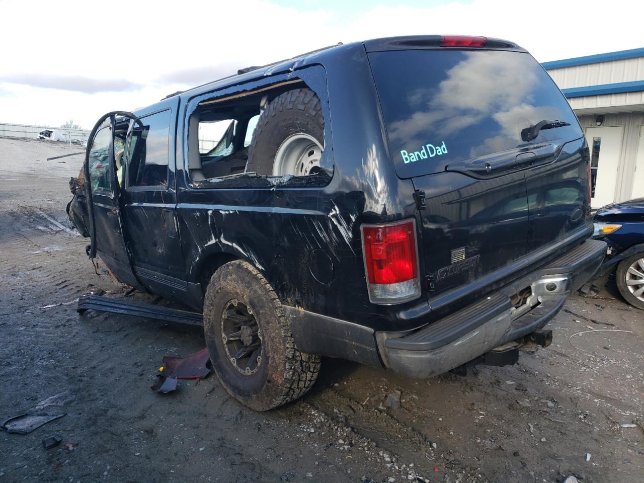 2003 Ford Excursion - Image 2