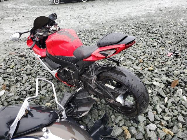 2013 SUZUKI GSX-R600 - JS1GN7FAXD2102404