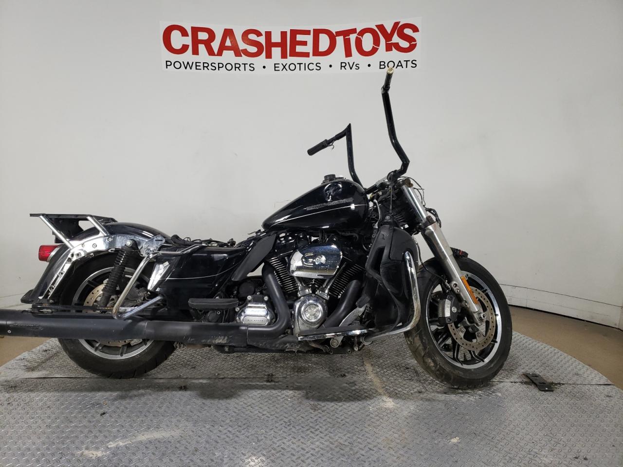1HD1KED19HB632914 HARLEY-DAVIDSON FLHTK ULTR 2017