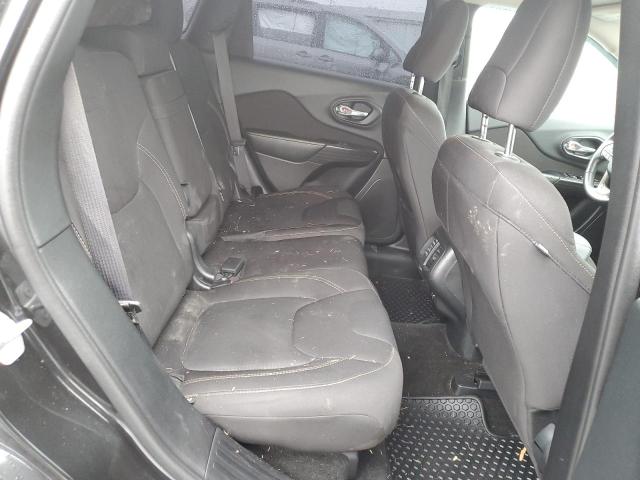1C4PJLCB1GW138146 Jeep Cherokee Latitude