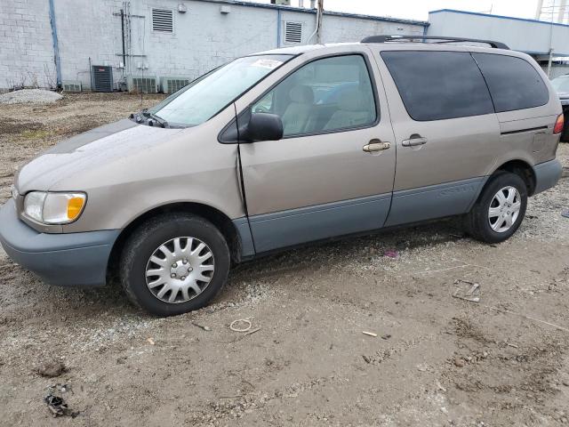 1998 Toyota Sienna LE