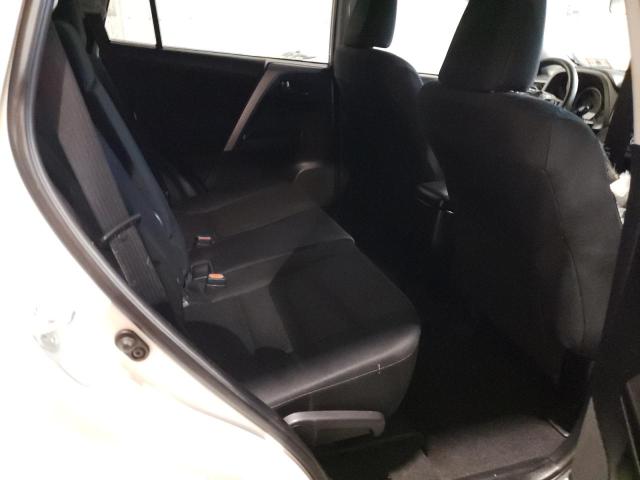 2016 TOYOTA RAV4 LE - JTMBFREV0GJ055682