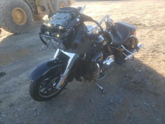 2019 HARLEY-DAVIDSON FLTRU 1HD1KGF11KB606517