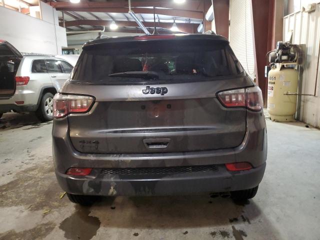 3C4NJDBB1JT325530 Jeep Cherokee