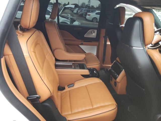 5LM5J9XCXNGL12602 Lincoln Aviator Black Label