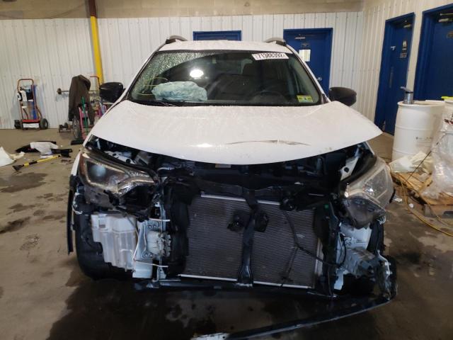 2016 TOYOTA RAV4 LE - JTMBFREV0GJ055682