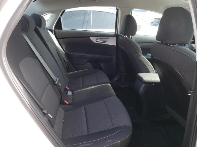 3KPF24AD9NE440049 KIA FORTE FE